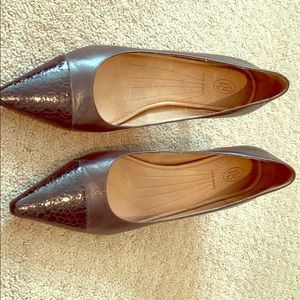 Circa Dark brown leather pumps.